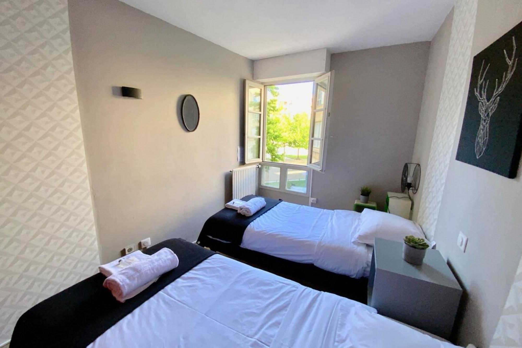 L' Antigone - Air Conditioning Wifi And Parking! มงต์เปอลิเยร์ ภายนอก รูปภาพ