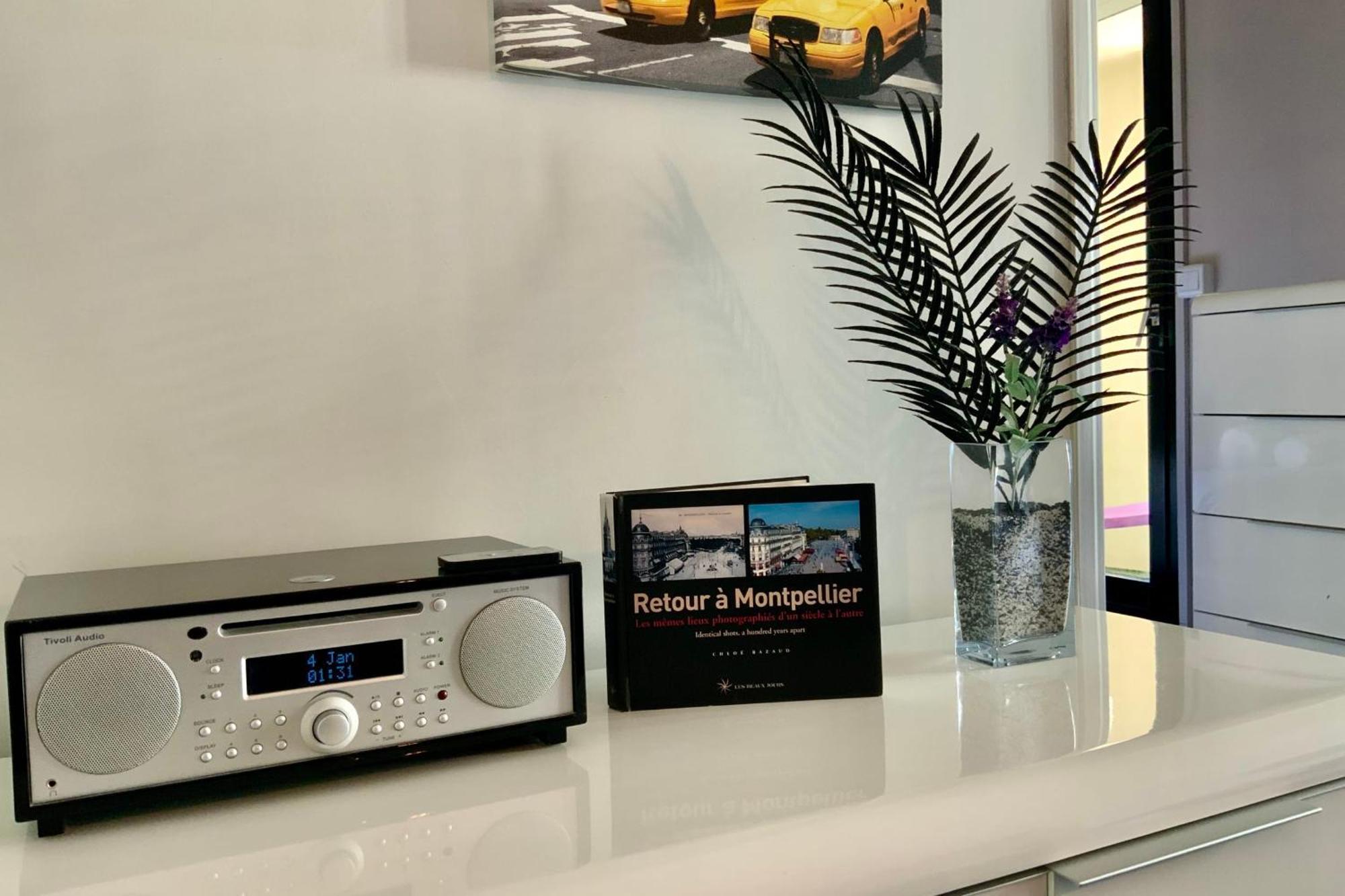L' Antigone - Air Conditioning Wifi And Parking! มงต์เปอลิเยร์ ภายนอก รูปภาพ